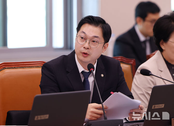 與김동아, 대형마트 새벽배송 허용 '유통산업발전법' 대표발의