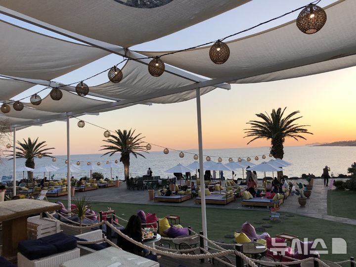 [제주=뉴시스] 제주 유니크베뉴(Unique Venue, 마이스 행사 개최 도시에서 느낄 수 있는 독특한 매력의 장소)로 선정된 '더클리프' 모습. (사진=제주관광공사 제공) photo@newsis.com *재판매 및 DB 금지