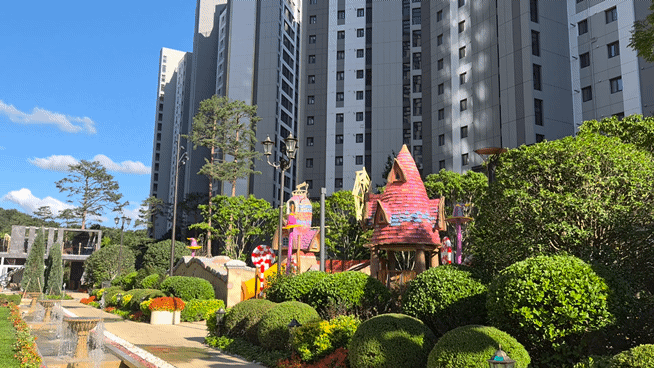 [인천=뉴시스] 정진형 기자 = 인천 서구 왕길동 '신검단 로열파크씨티Ⅱ' 조경. 2025.10.17. formation@newsis.com *재판매 및 DB 금지