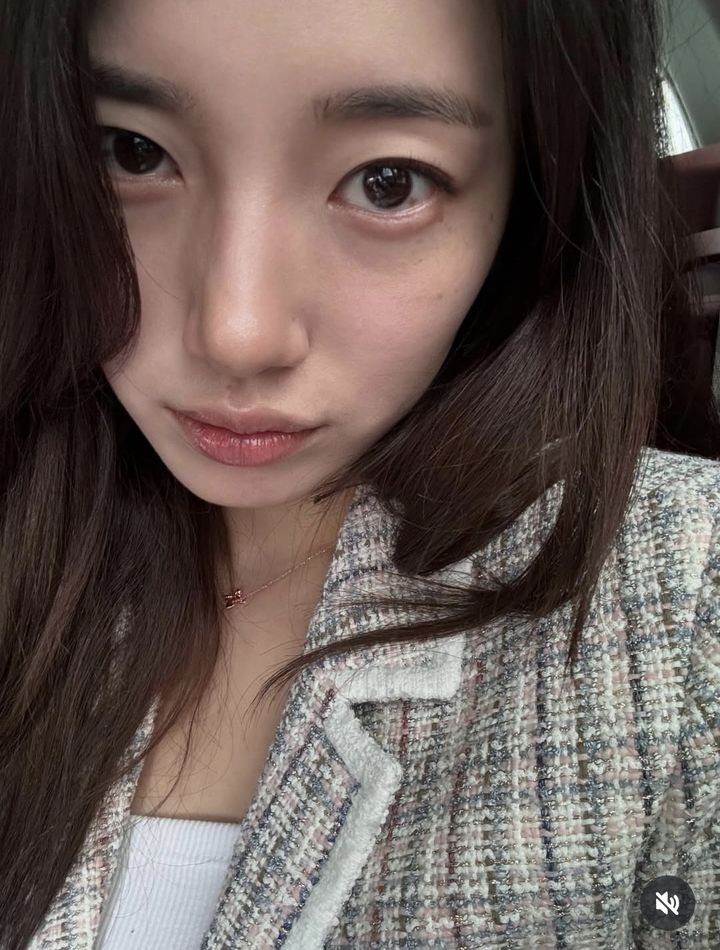 [서울=뉴시스] 수지. (사진=수지 인스타그램 캡처) 2025.10.17. photo@newsis.com *재판매 및 DB 금지