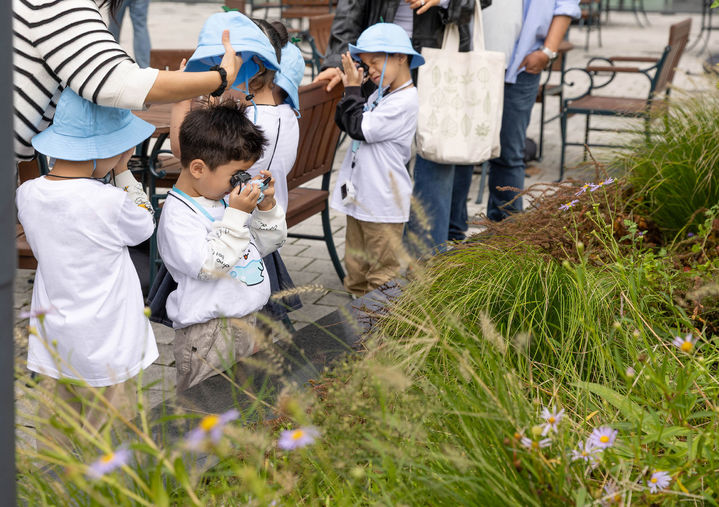 [서울=뉴시스] 코웨이의 어린이 생태환경교육 프로그램. (사진=코웨이 제공) 2025.10.17. photo@newsis.com *재판매 및 DB 금지