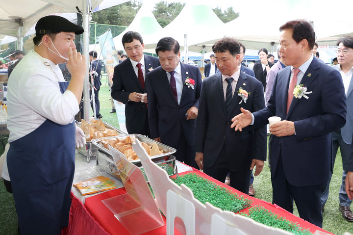 [경남소식]경남 축산사랑 한마음대회 고성서 열려 등