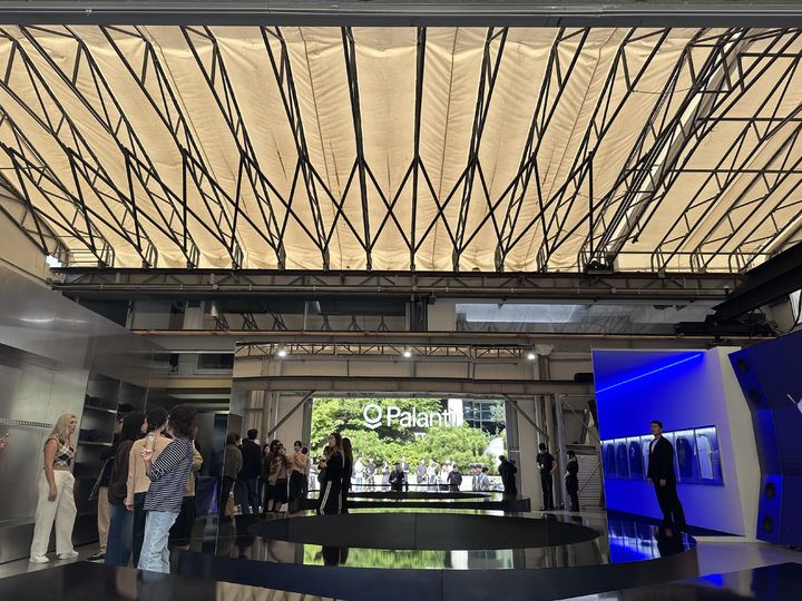 [서울=뉴시스] 전병훈 기자 = 팔란티어가 지난 14일 성수동에 선보인 오프라인 팝업스토어 모습. *재판매 및 DB 금지