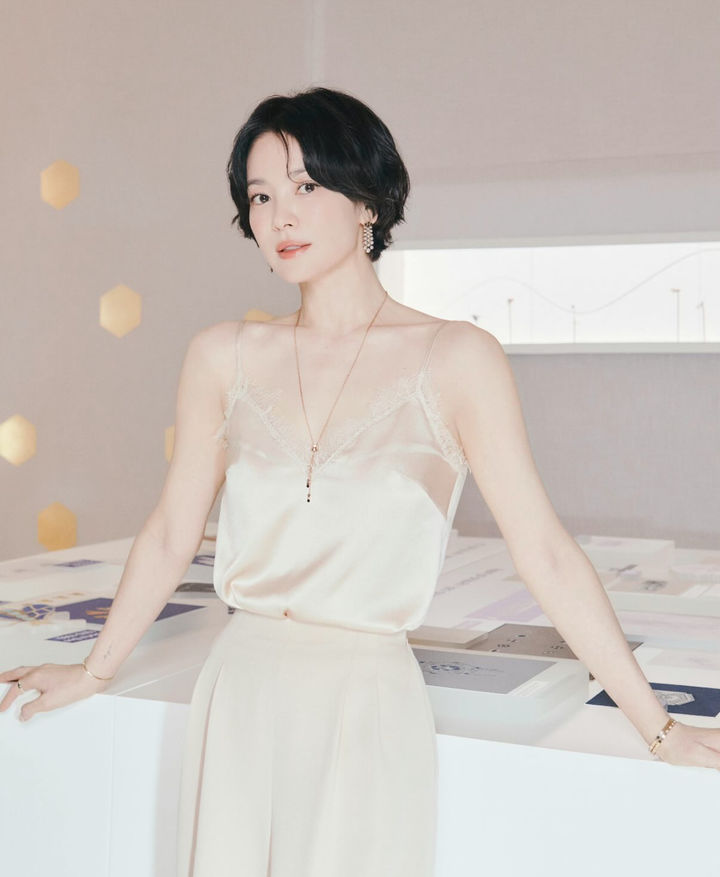 [서울=뉴시스] 배우 송혜교. (사진=송혜교 인스타그램 캡처) 2025.10.17. photo@newsis.com *재판매 및 DB 금지