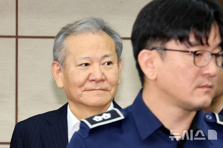 이상민, 윤석열 '국무위원 계엄 무경고'에 "국무위원 안돼 말해"