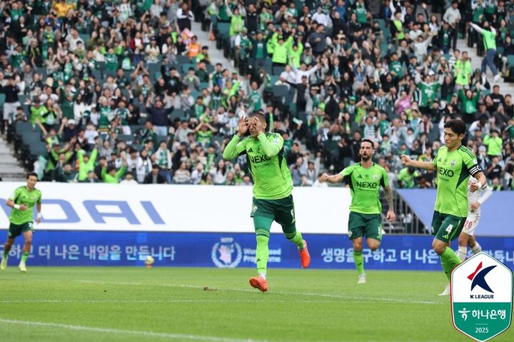 [서울=뉴시스] 프로축구 K리그1 전북현대의 티아고. (사진=한국프로축구연맹 제공) *재판매 및 DB 금지