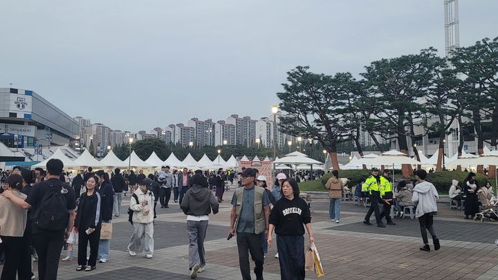 [천안=뉴시스] 최영민 기자 = 2025 빵빵데이 천안 행사가 열린 천안종합운동장 일원. 2025.10.18 ymchoi@newsis.com *재판매 및 DB 금지