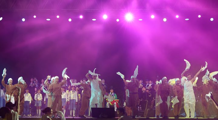 18일 제주 서귀포시 천지연폭포 주행사장에서 열린 '2025 문화의 달' 기념식에서 기념 공연이 열리고 있다. (사진=문화체육관광부 제공) *재판매 및 DB 금지