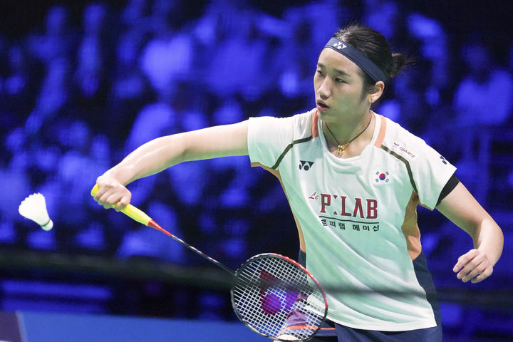 [오덴세=AP/뉴시스] 2025 세계배드민턴연맹(BWF) 월드 투어 슈퍼 750 덴마크오픈 여자단식에서 우승한 안세영. 2025.10.19.