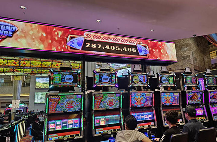 강원랜드에서 가장 인기가 높은 슬롯머신 가운데 하나인 '강원랜드 잭팟'. 최고 잭팟 금액은 3억원이다.(사진=독자 제공) *재판매 및 DB 금지