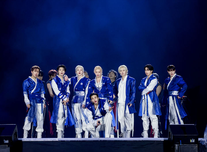 [서울=뉴시스] 대세 K-팝 그룹 '스트레이 키즈'(Stray Kids·스키즈)가 18~19일 인천아시아드주경기장에서 단독 콘서트 '스트레이 키즈 월드 투어 '도미네이트 : 설러브레이트''를 열고 있다. (사진 = JYP엔터테인먼트 제공) 2025.10.19. photo@newsis. *재판매 및 DB 금지