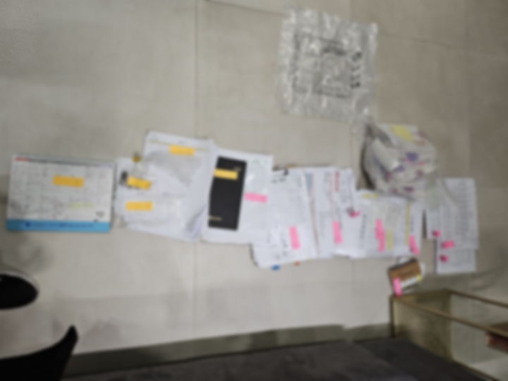 [부산=뉴시스] 실손보험 사기로 10억원 상당을 가로챈 병원장과 브로커, 환자 등 보험사기 일당의 의료 장부들. (사진=부산경찰청 제공) 2025.10.20. photo@newsis.com *재판매 및 DB 금지