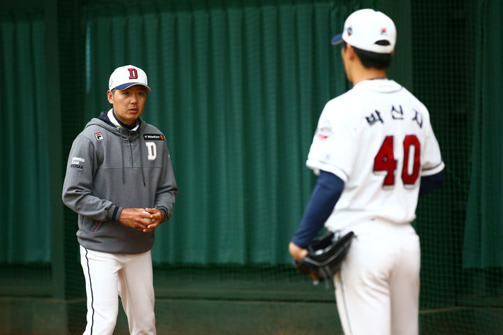 김원형 두산 베어스 신임 감독의 두산 투수코치 시절. (사진=두산 제공). *재판매 및 DB 금지