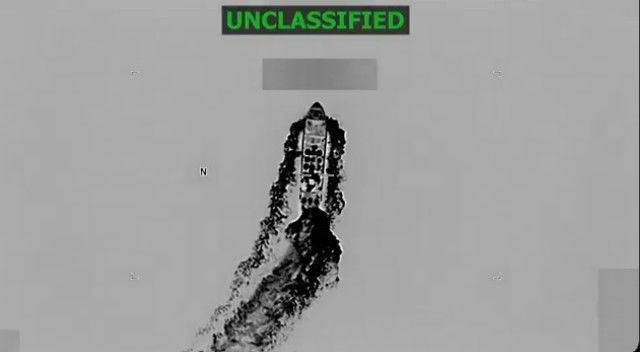 [서울=뉴시스] 미군이 카리브해 해상에서 콜롬비아 반군과 연계된 선박을 공격했다고 피트 헤그세스 미국 국방장관이 19일(현지 시간) 발표했다. (사진=헤그세스 장관 X 갈무리) 2025.10.20. *재판매 및 DB 금지