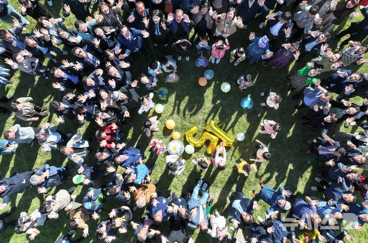 2월말부터 농어촌기본소득 지급…병원·약국·학원 등 사용지역 제한 완화