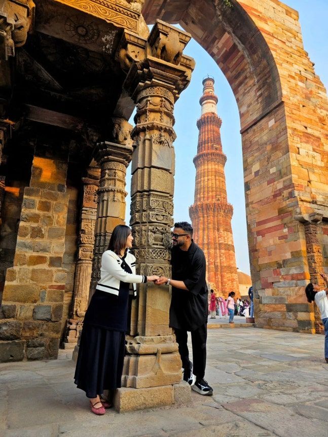[서울=뉴시스] 인도 출신 방송인 럭키가 아내와 함께 고향에서 달콤한 신혼여행을 즐기고 있다. (사진=럭키 인스타그램 캡처) 2025.10.20. photo@newsis.com *재판매 및 DB 금지