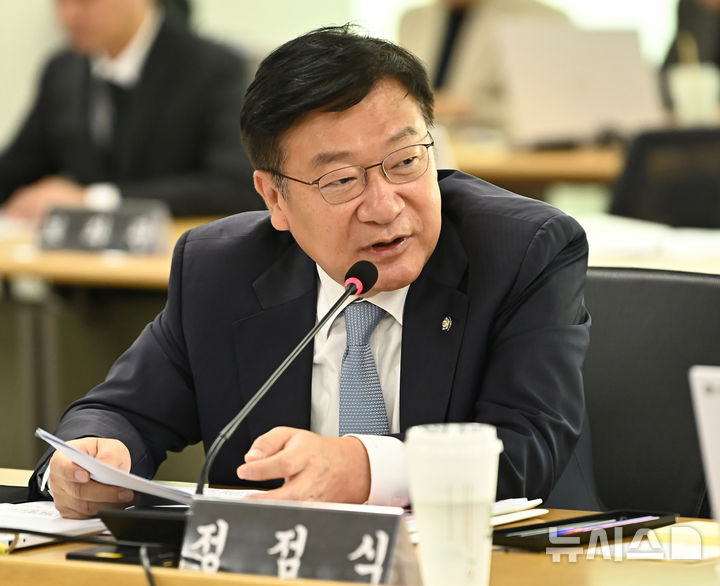 정점식 국민의힘 정책위의장 "당 혁신 실질적 동력 될 것"