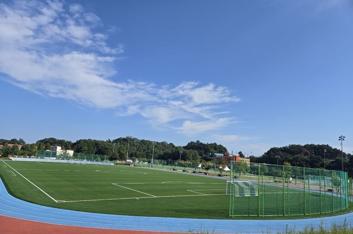 [강릉=뉴시스] 강릉 강남축구공원 1구장 모습.(사진=강릉시 제공)photo@newsis.com *재판매 및 DB 금지