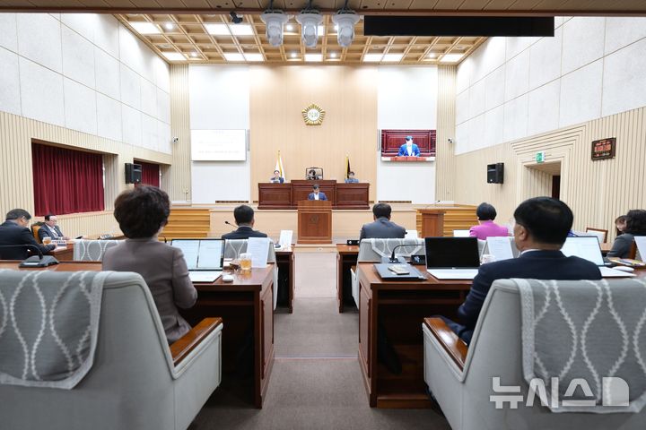 [연천=뉴시스] 제297회 임시회. (사진=연천군의회 제공) 2025.10.21 photo@newsis.com