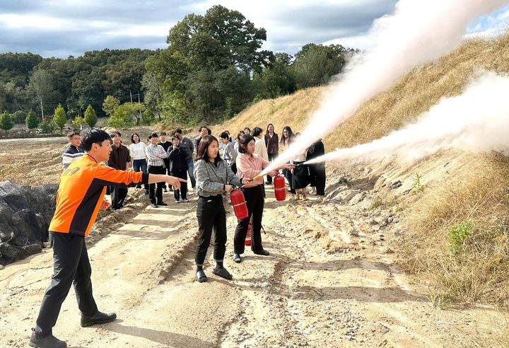 [원주=뉴시스] 소방안전훈련. (사진=국립강원전문과학관 제공) 2025.10.21. photo@newsis.com *재판매 및 DB 금지