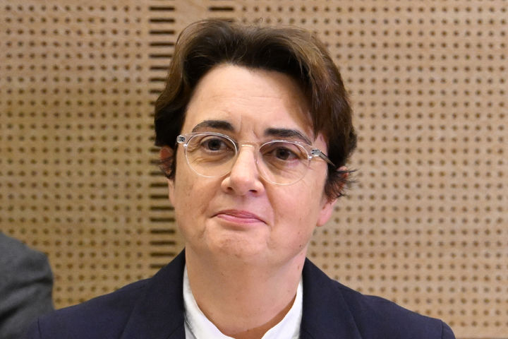 '절도 사건' 루브르 박물관…데 카르 관장 사임