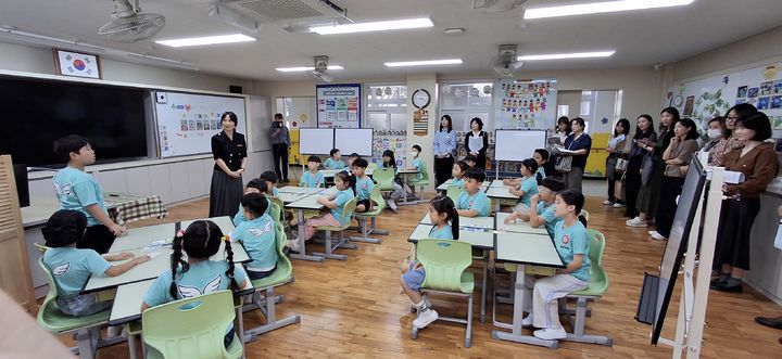  *재판매 및 DB 금지