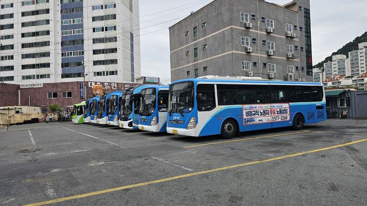 [창원=뉴시스] 강경국 기자 = 경남 창원시 진해구 시내버스 차고지. (사진=독자 제공). 2025.10.22. photo@newsis.com *재판매 및 DB 금지