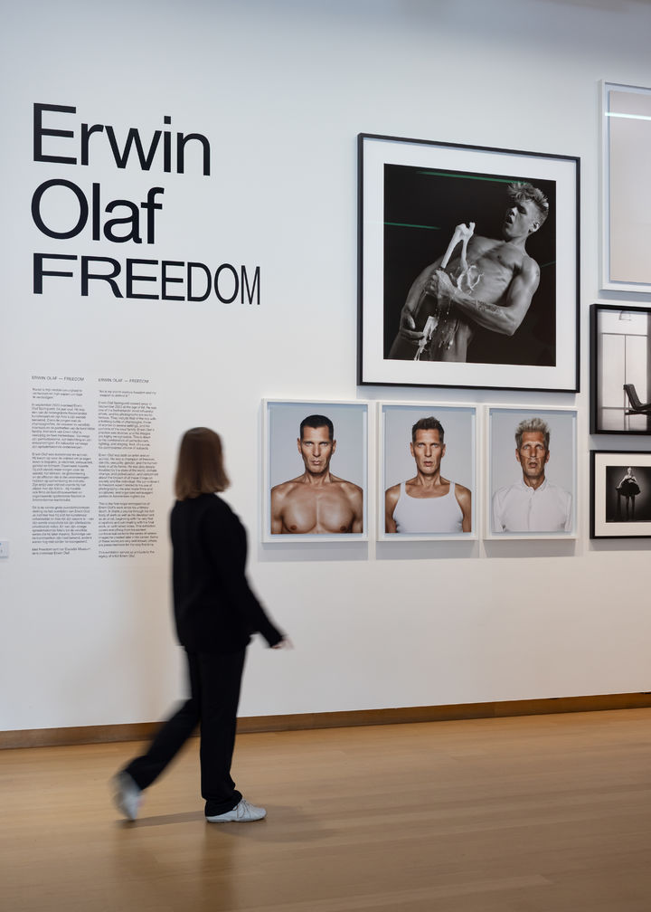 Erwin Olaf _ Freedom, Stedelijk Museum Amsterdam. Photo by Peter Tijhuis *재판매 및 DB 금지