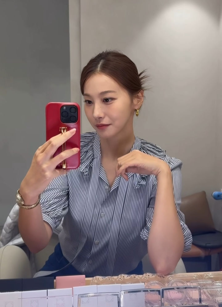 [서울=뉴시스] 배우 유인영. (사진=유인영 인스타그램 캡처) 2025.10.22. photo@newsis.com *재판매 및 DB 금지