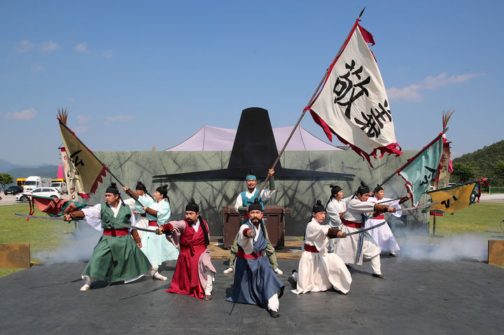 [산청=뉴시스] 마당극 남명 (사진=산청군 제공) 2025. 10. 23. photo@newsis.com&nbsp; *재판매 및 DB 금지
