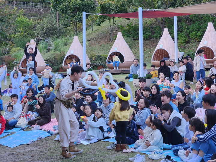[진주=뉴시스]진주시, ‘지구를 지키는 숲속 한걸음’ 축제.(사진=진주시 제공).2025.10.23.photo@newsis.com *재판매 및 DB 금지