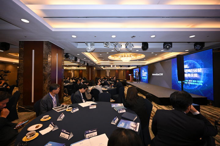 경북도 "신공항을 피지컬 AI 기반 물류 특화 관문으로" - 뉴스 썸네일 이미지