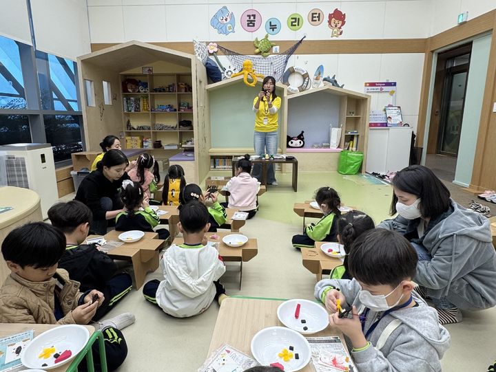  *재판매 및 DB 금지