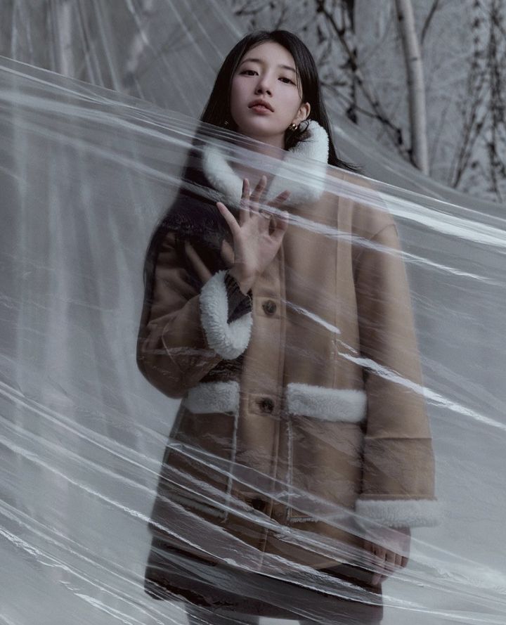 [서울=뉴시스] 수지. (사진=게스 제공, 수지 인스타그램 캡처) 2025.10.23. photo@newsis.com *재판매 및 DB 금지