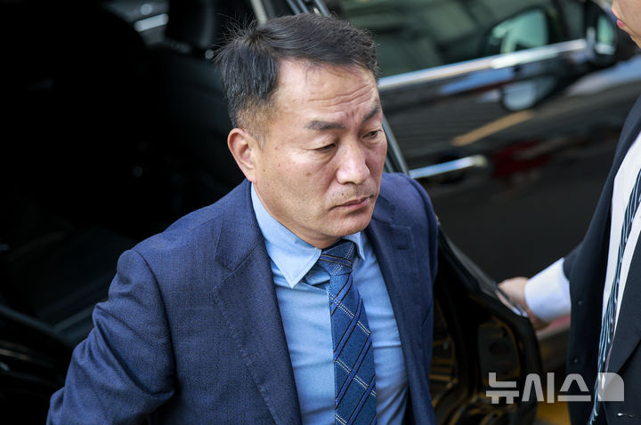 [서울=뉴시스] 정병혁 기자 = 3대 특검(내란·김건희·순직해병)의 나머지 사건을 들여다보는 2차 종합특별검사팀이 김계환 전 해병대 사령관을 소환했다. 사진은 김 전 사령관. 2026.05.26 jhope@newsis.com