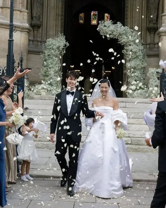 [서울=뉴시스] 션 태핀 드 지방시와 정다혜씨. (사진=정씨 인스타그램 캡처) *재판매 및 DB 금지