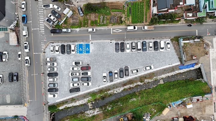 [창녕=뉴시스] 창녕 교리2 공영주차장 전경. (사진= 창녕군 제공) 2025.10.24. photo@newsis.com *재판매 및 DB 금지