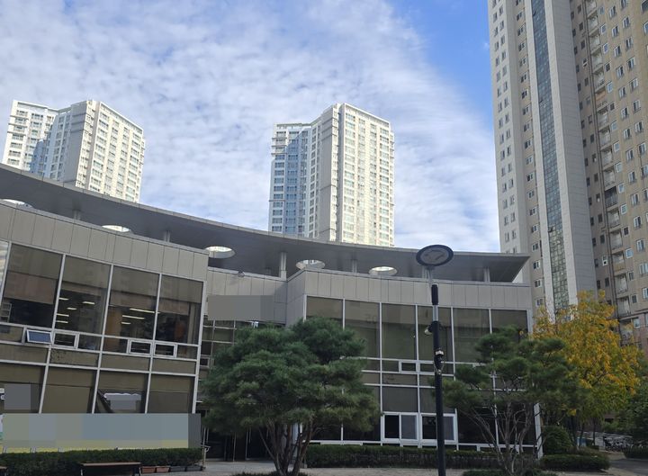 [광명=뉴시스]문영호 기자=광명시 하안동 D아파트 전경.2025.10.24.sonanom@newsis.com *재판매 및 DB 금지