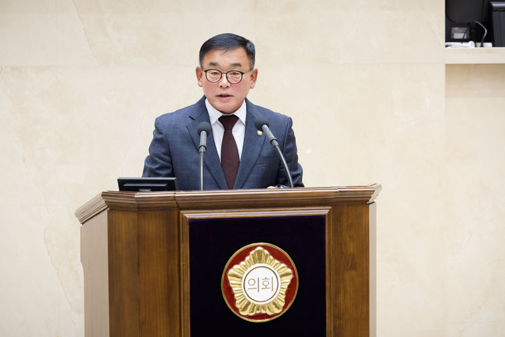 [용인=뉴시스]5분 발언하는 윤원균 의원(사진=용인시의회 제공)2025.10.24.photo@newsis.com *재판매 및 DB 금지