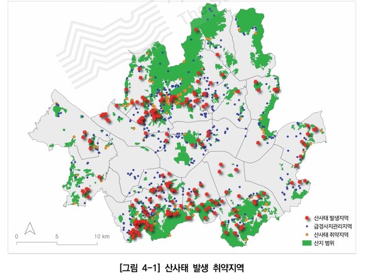 [서울=뉴시스] 서울 산사태 발생 취약지역. 2025.10.24. (도표=서울연구원 제공) *재판매 및 DB 금지