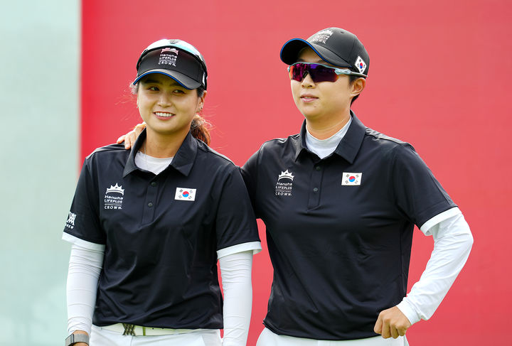 [서울=뉴시스] 한화 라이프플러스 인터내셔널 크라운에 출전한 최혜진(왼쪽), 김효주. (사진=LPGA 제공) *재판매 및 DB 금지