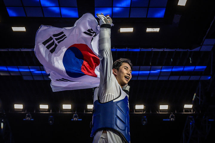 [서울=뉴시스] 강상현, 2025 세계태권도선수권대회 남자 87㎏ 초과급 우승. (사진=세계태권도연맹 제공) *재판매 및 DB 금지