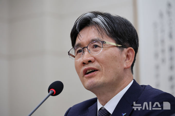 [서울=뉴시스] 김금보 기자 = 오동운 고위공직자범죄수사처장이 24일 오후 서울 여의도 국회에서 열린 법제사법위원회의 고위공직자범죄수사처에 대한 국정감사에서 질의에 답하고 있다. 2025.10.24. kgb@newsis.com