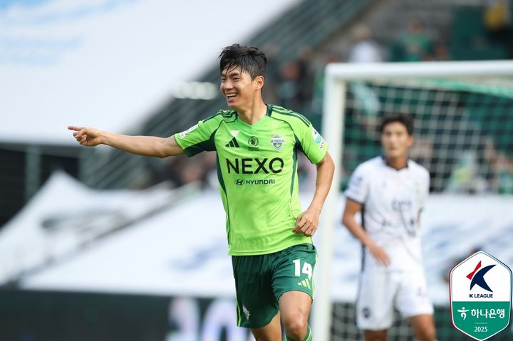 [서울=뉴시스] 프로축구 K리그1 전북 현대의 전진우. (사진=한국프로축구연맹 제공)