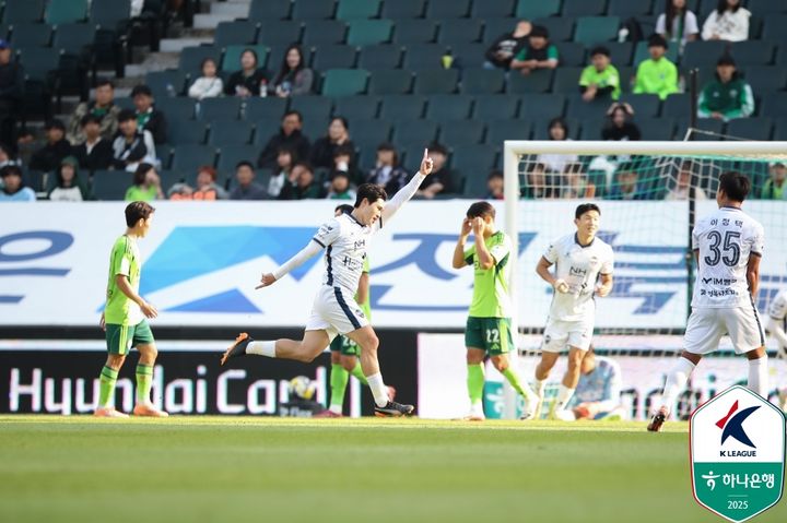 [서울=뉴시스]K리그1 김천 이동경. (사진=한국프로축구연맹 제공)