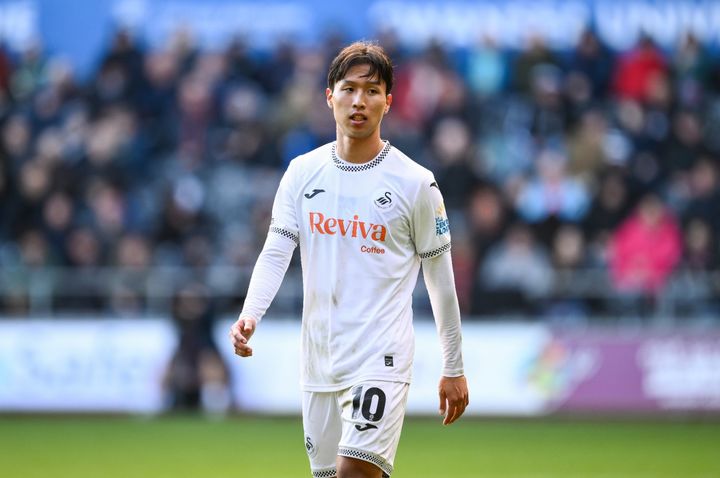 [서울=뉴시스] 잉글랜드 프로축구 챔피언십(2부 리그) 스완지 시티의 엄지성. (사진=스완지 시티 홈페이지 캡처) 2025.10.26. photo@newsis.com *재판매 및 DB 금지