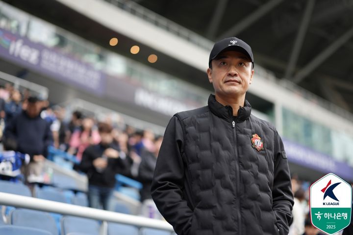 [서울=뉴시스] 프로축구 K리그2 경남FC의 김필종 감독대행. (사진=한국프로축구연맹 제공) *재판매 및 DB 금지