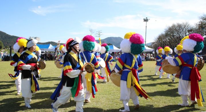 [양산=뉴시스] 지난해 어르신농악경연대회. (사진=양산시 제공) 2025.10.27. photo@newsis.com *재판매 및 DB 금지