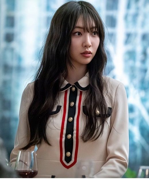 [서울=뉴시스] 이진이. (사진=황신혜 인스타그램 캡처) 2025.10.27. photo@newsis.com  *재판매 및 DB 금지