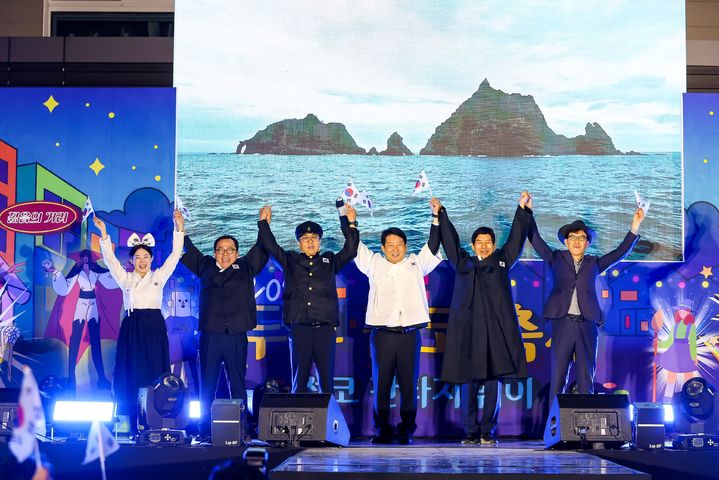 [대구=뉴시스] 대구 달서구 두류젊코 상권 일대에서 열린 '2025 두류젊코 축제' 사진. (사진=대구 달서구 제공) 2025.10.27. photo@newsis.com *재판매 및 DB 금지